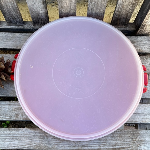 12” Round Tupperware Red With Lid Vintage Divided Container - Picture 4 of 4